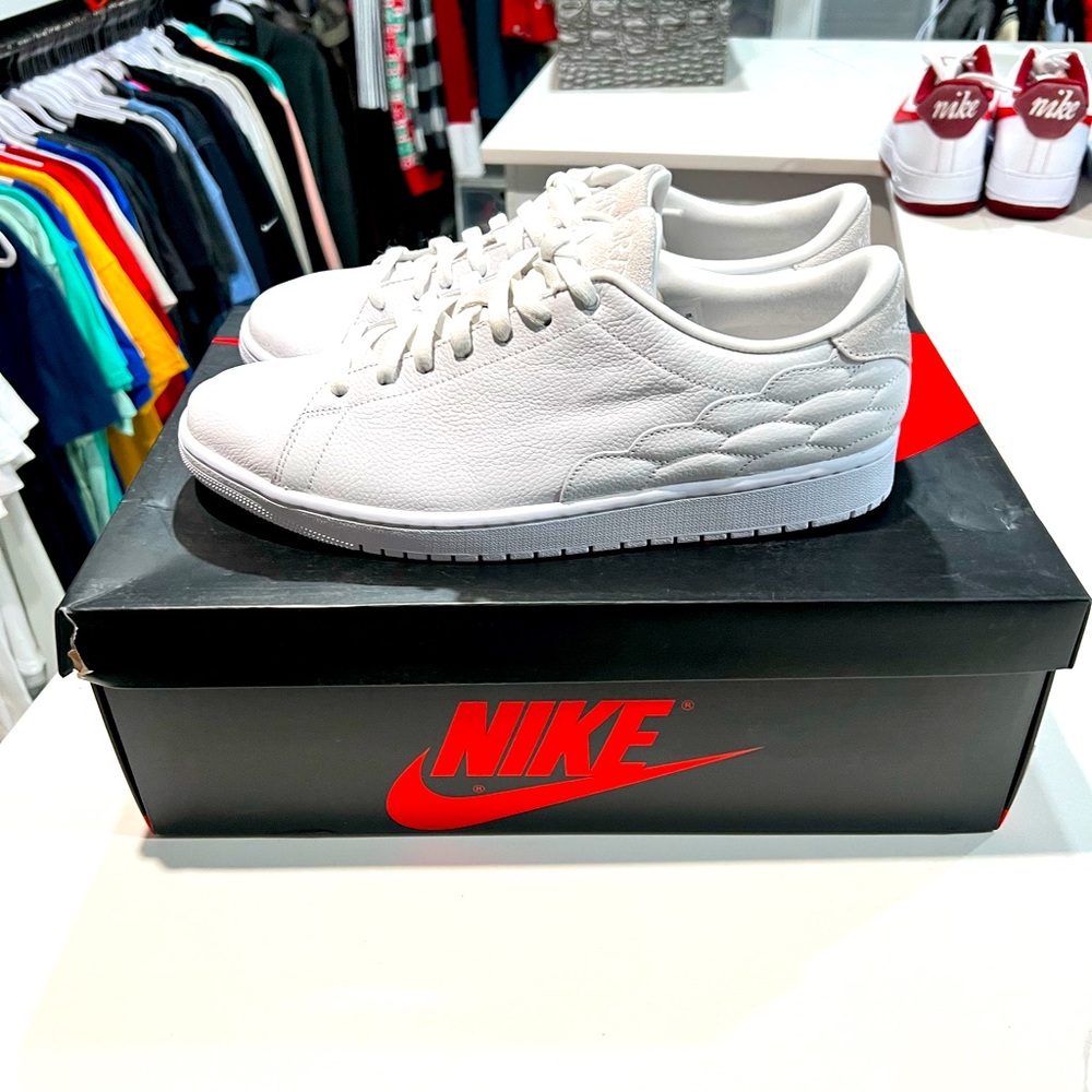 Air Jordan 1 centre court triple white